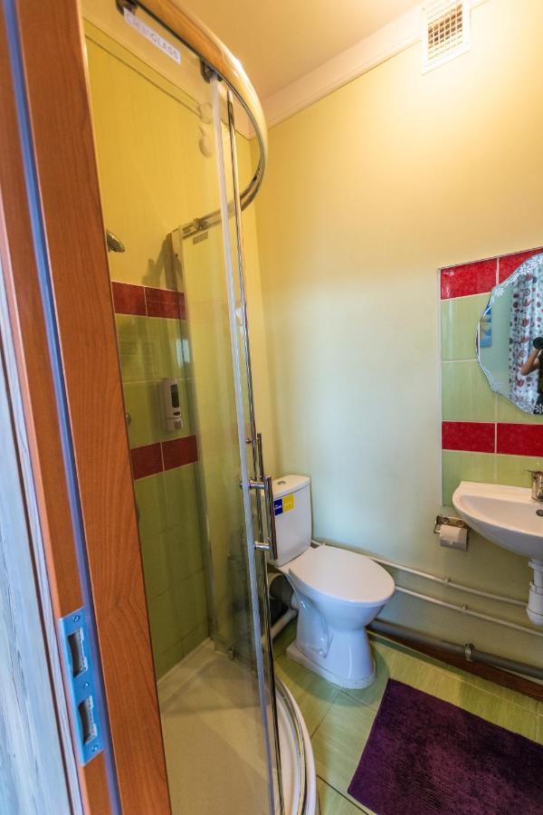 Regina House Hotell Kaunas Exteriör bild