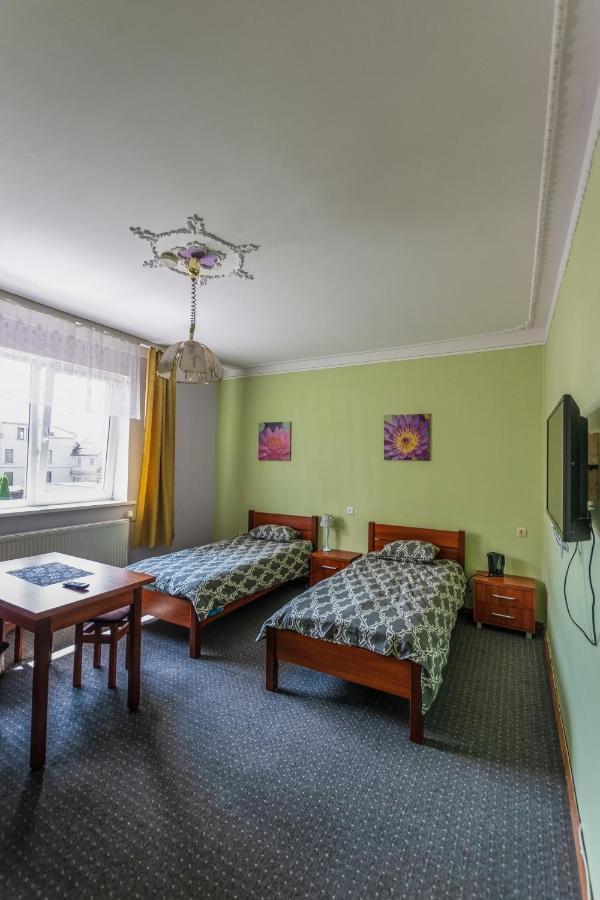 Regina House Hotell Kaunas Exteriör bild