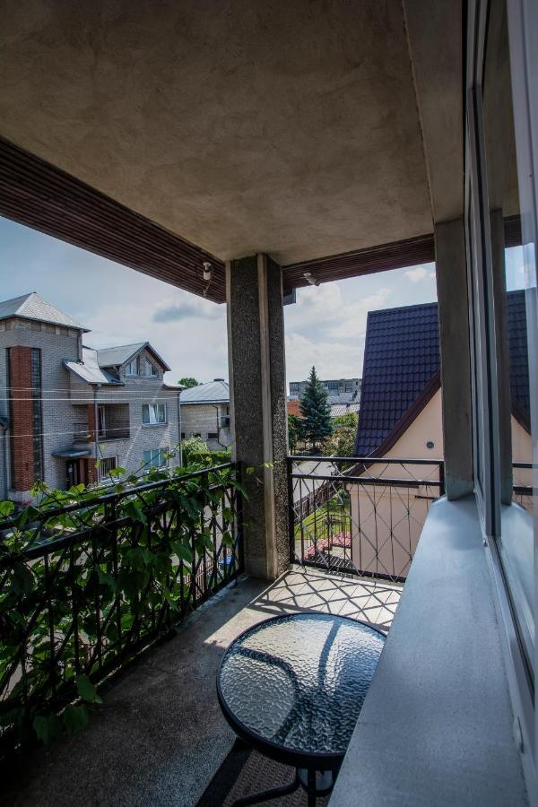 Regina House Hotell Kaunas Exteriör bild